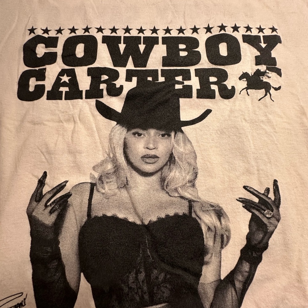 Cowboy Carter Graphic Tee - Picture 1 of 3
